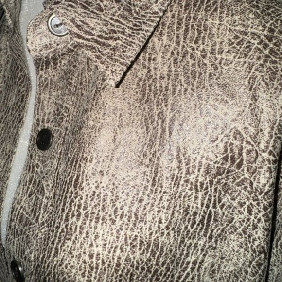 Chico's Size 1. Button down shirt/light jacket with collar. - Picture 8 of 10